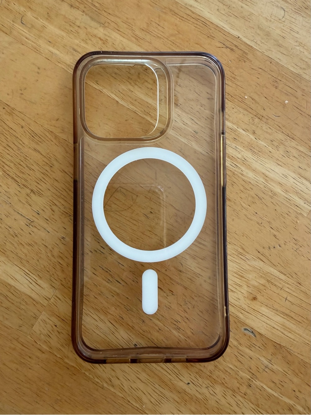 ESR Classic Hybrid MagSafe Clear Case - iPhone 13 Pro magnetic car mount plate